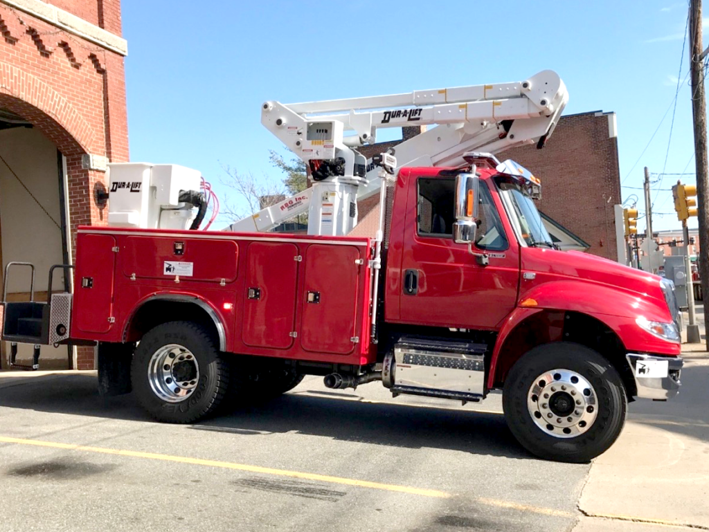 Bucket Truck Builds Page 10 of 16 DurALift Inc.