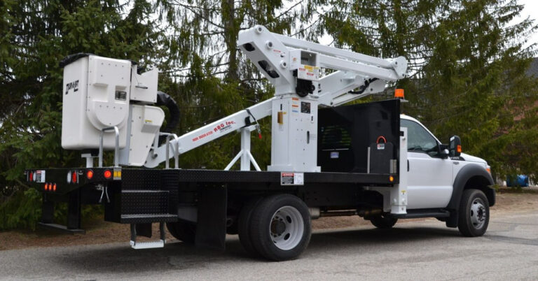 Bucket Truck Builds - Dur-A-Lift Inc.