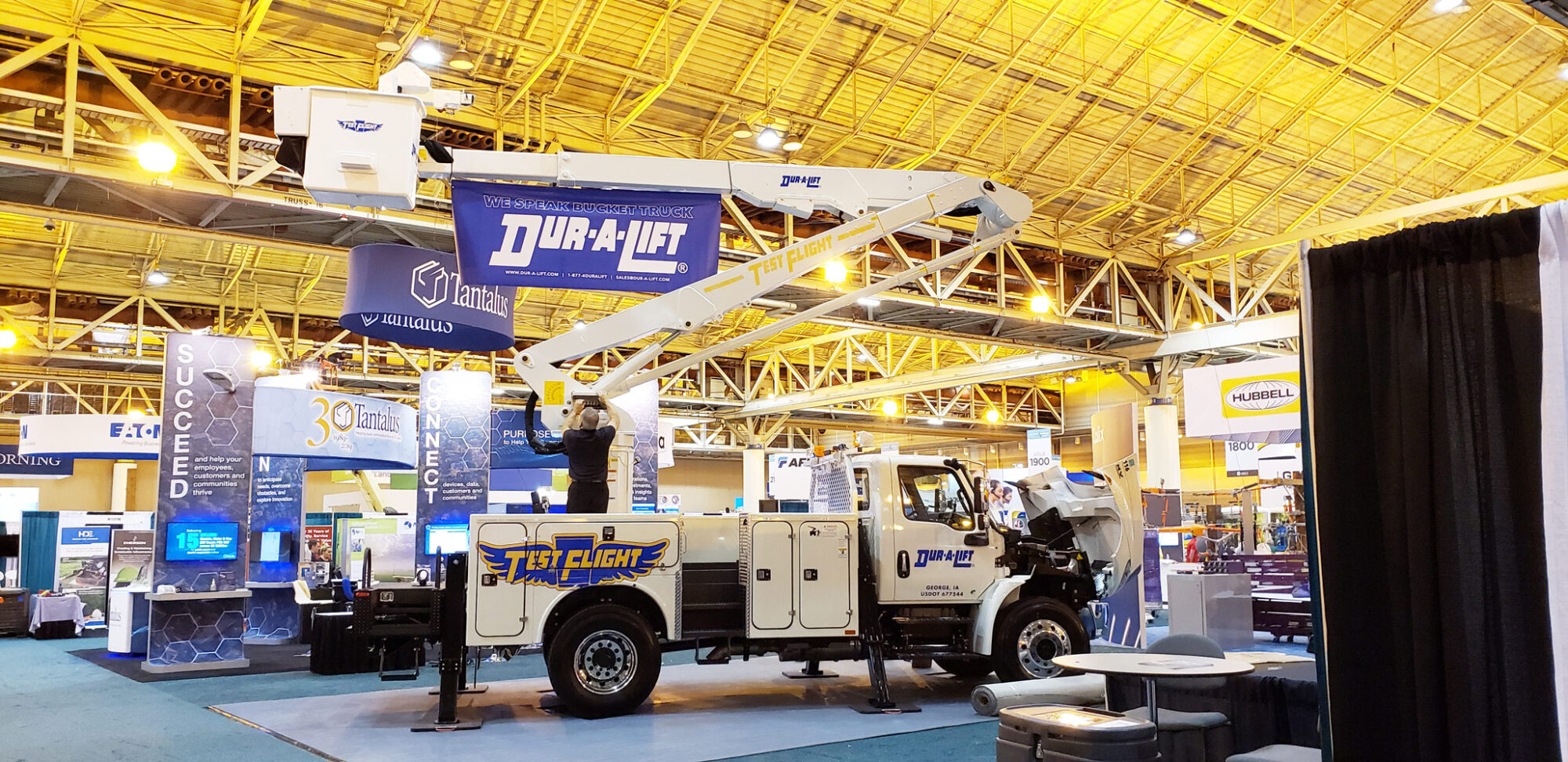 2022 TechAdvantage Expo DurALift Inc.