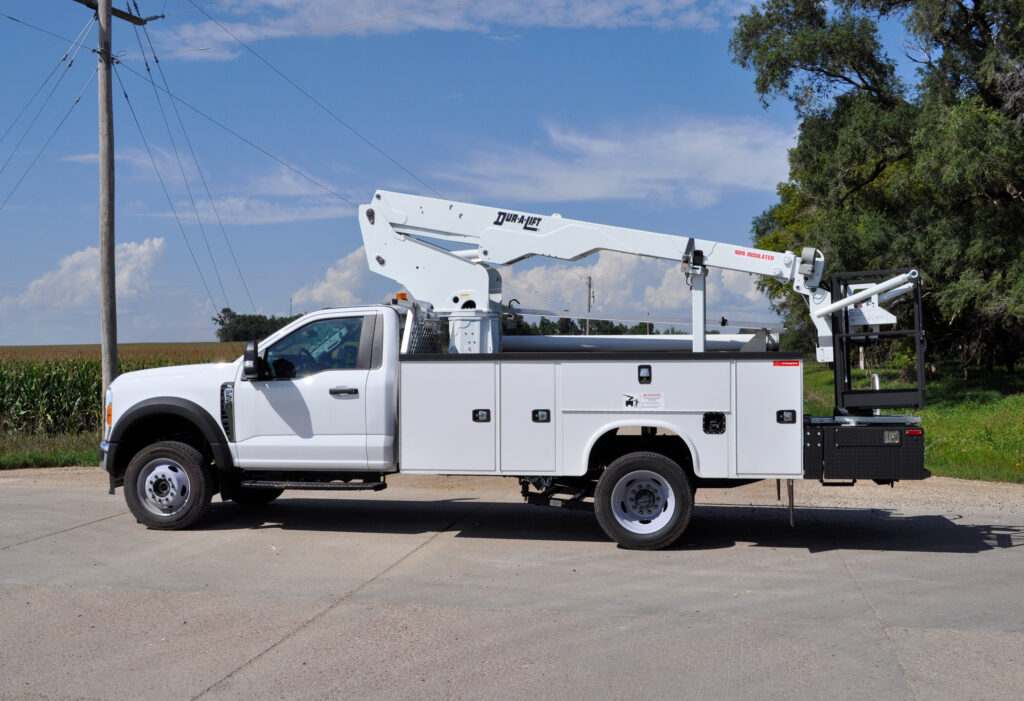 Bucket Truck Builds - Dur-A-Lift Inc.