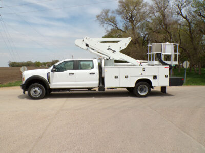 DPM3S-40SW Bucket truck build