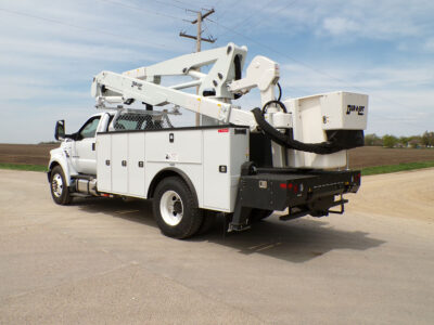 DPM2-52DU bucket truck build